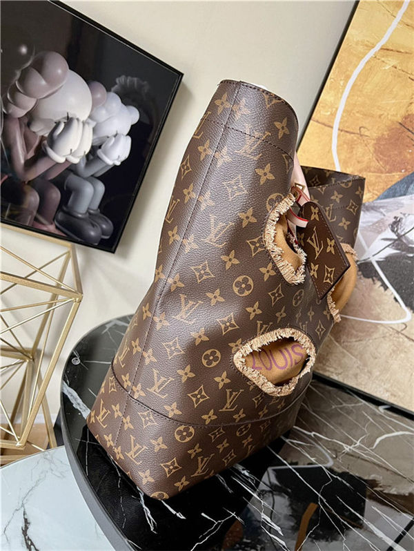 Louis Vuitton PET BAG Burned Holes M40011 High