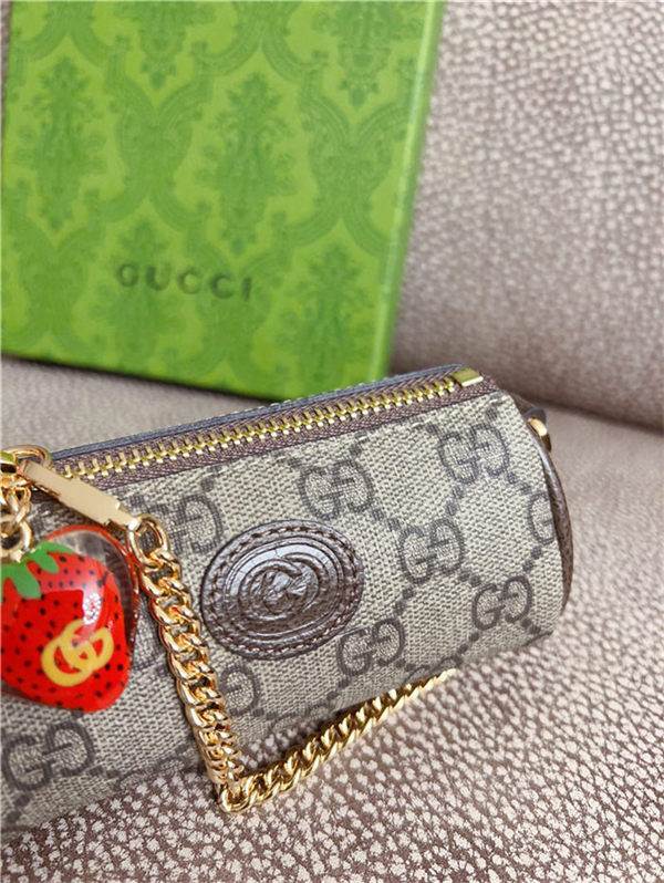 Gucci Coin purse with Double G strawberry 726253 High