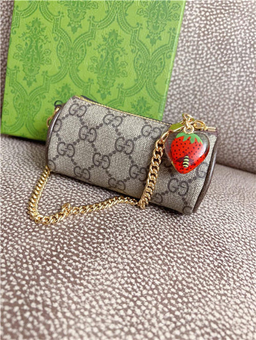 Gucci Coin purse with Double G strawberry 726253 High