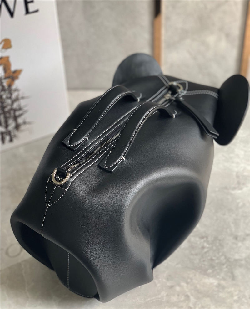 Large Elephant bag in classic calfskin Black High