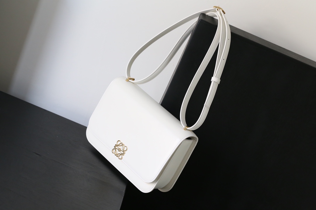 Goya bag in silk calfskin White High