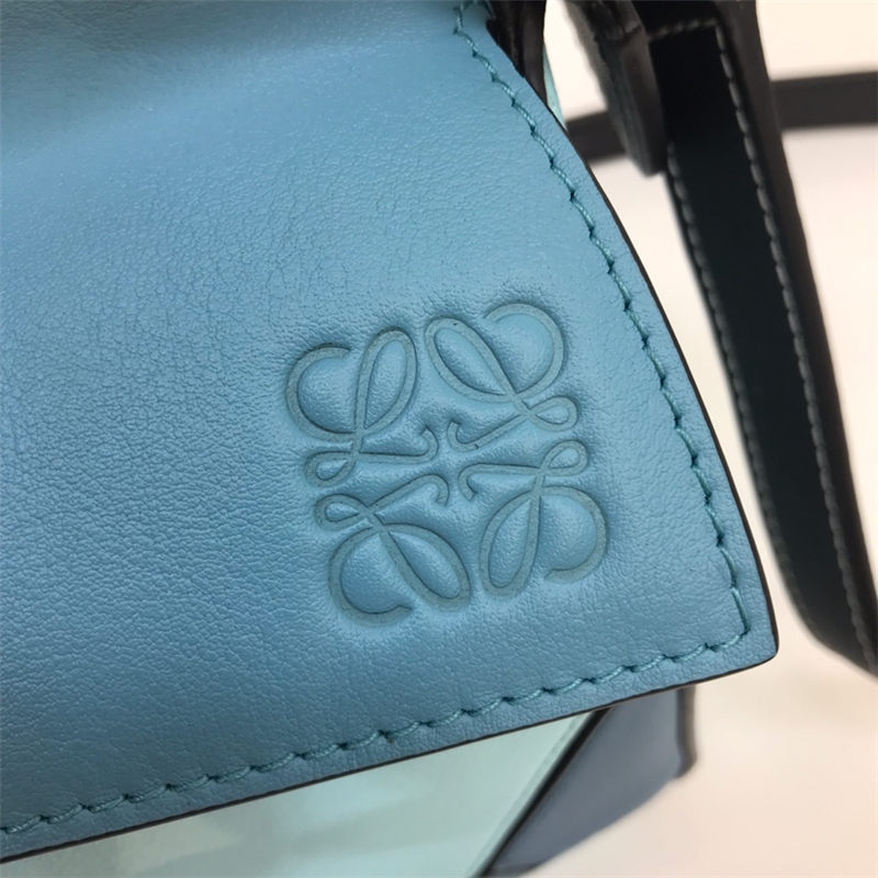 Small Puzzle bag in classic calfskin High