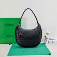 BV Medium Gemelli Shoulder bag Black High