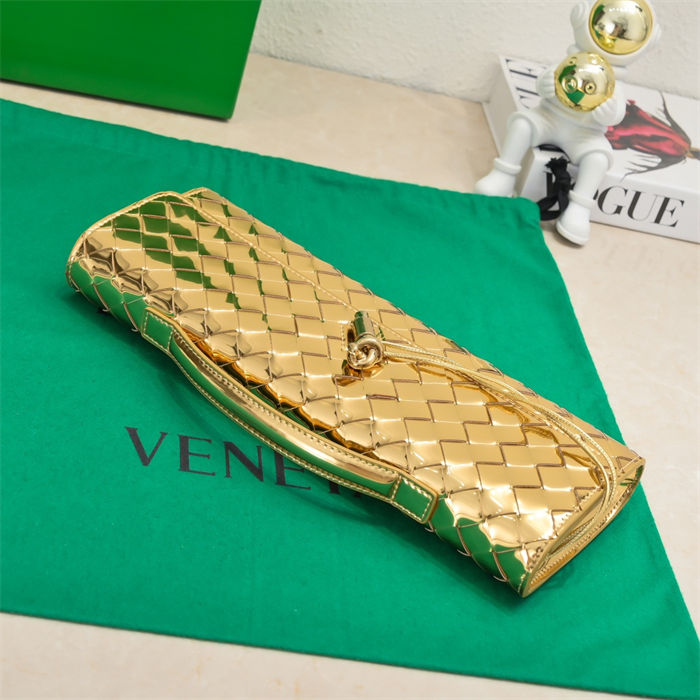 BV Long Clutch Andiamo With Handle Gold High