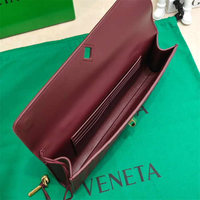 BV Long Clutch Andiamo With Handle Barolo High