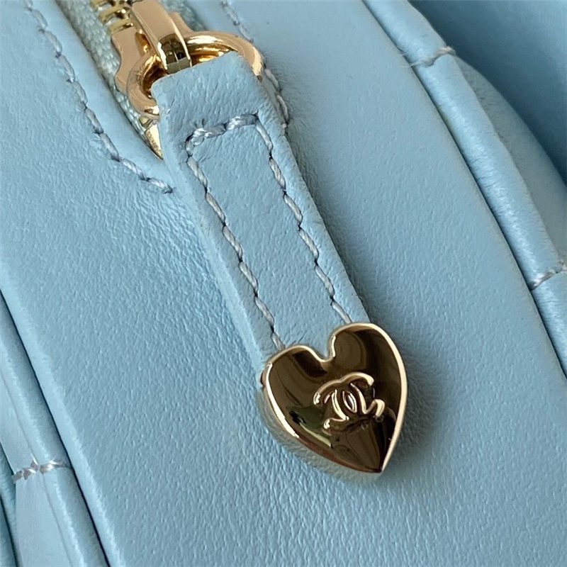 Chanel Mini HEART BAG Lambskin & Gold-Tone Metal AS3189 A