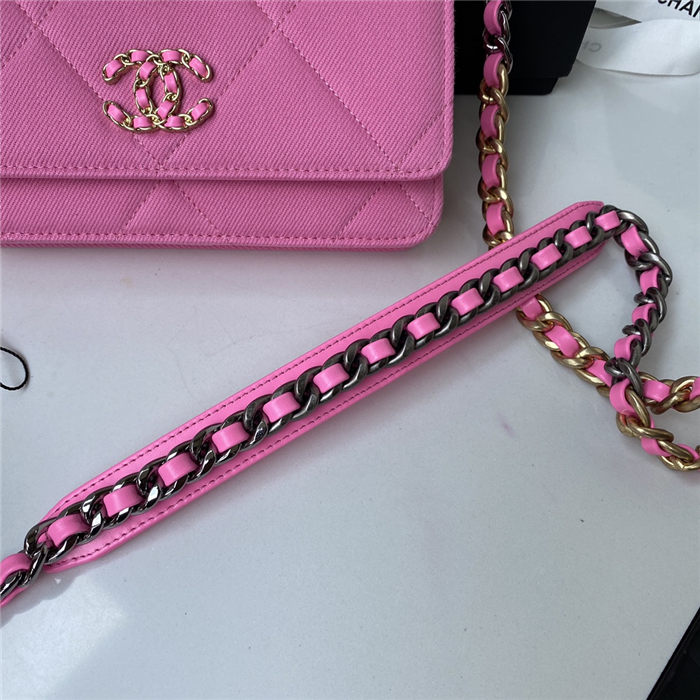 Chanel 19 WALLET ON CHAIN Pink A