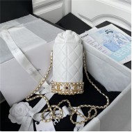 Chanel BUCKET WITH CHAINLambskin Imitation Pearls & Gold-Tone Metal White A