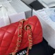 Medium CLASSIC HANDBAG Lambskin Red Gold Metal A