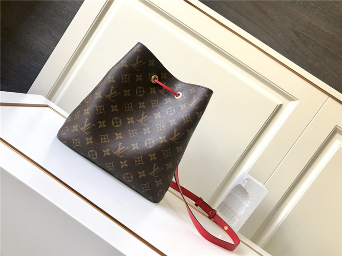 Louis Vuitton NéoNoé MM Bag Monogram Canvas M44021