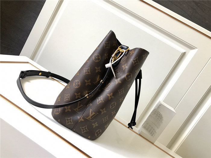 Louis Vuitton NéoNoé MM Bag Monogram Canvas M44020