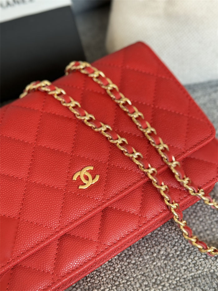 Classic Wallet on Chain AP0250 Grained Calfskin Red Gold Metal B