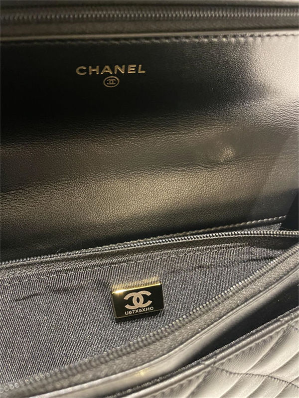 Chanel WALLET ON CHAIN AP3796 Rhinestone Lambskin & Gold-Tone Metal Black A