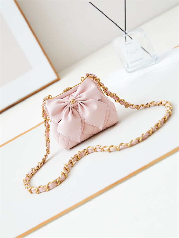 Chanel CLUTCH WITH CHAIN AP4028 Lambskin & Gold-Tone Metal Pink A