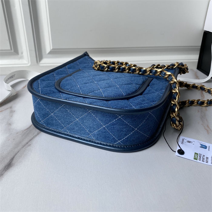 HOBO HANDBAG AS4532 Washed denim & gold-tone metal blue A