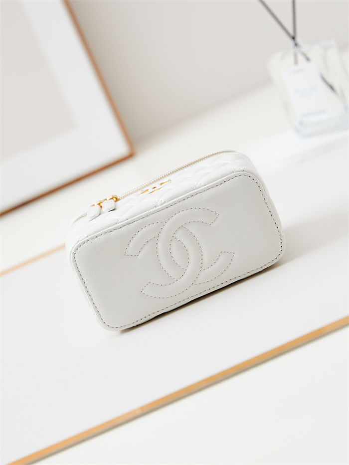 Chanel Vanity with Chain AP3940 Lambskin White High