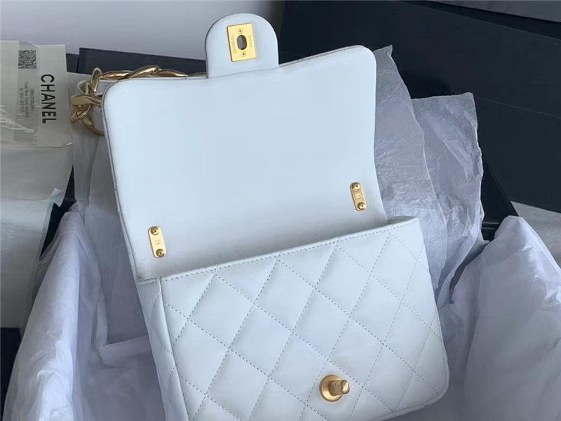 SMALL FLAP BAG AS3214 Lambskin & Gold-Tone Metal White A