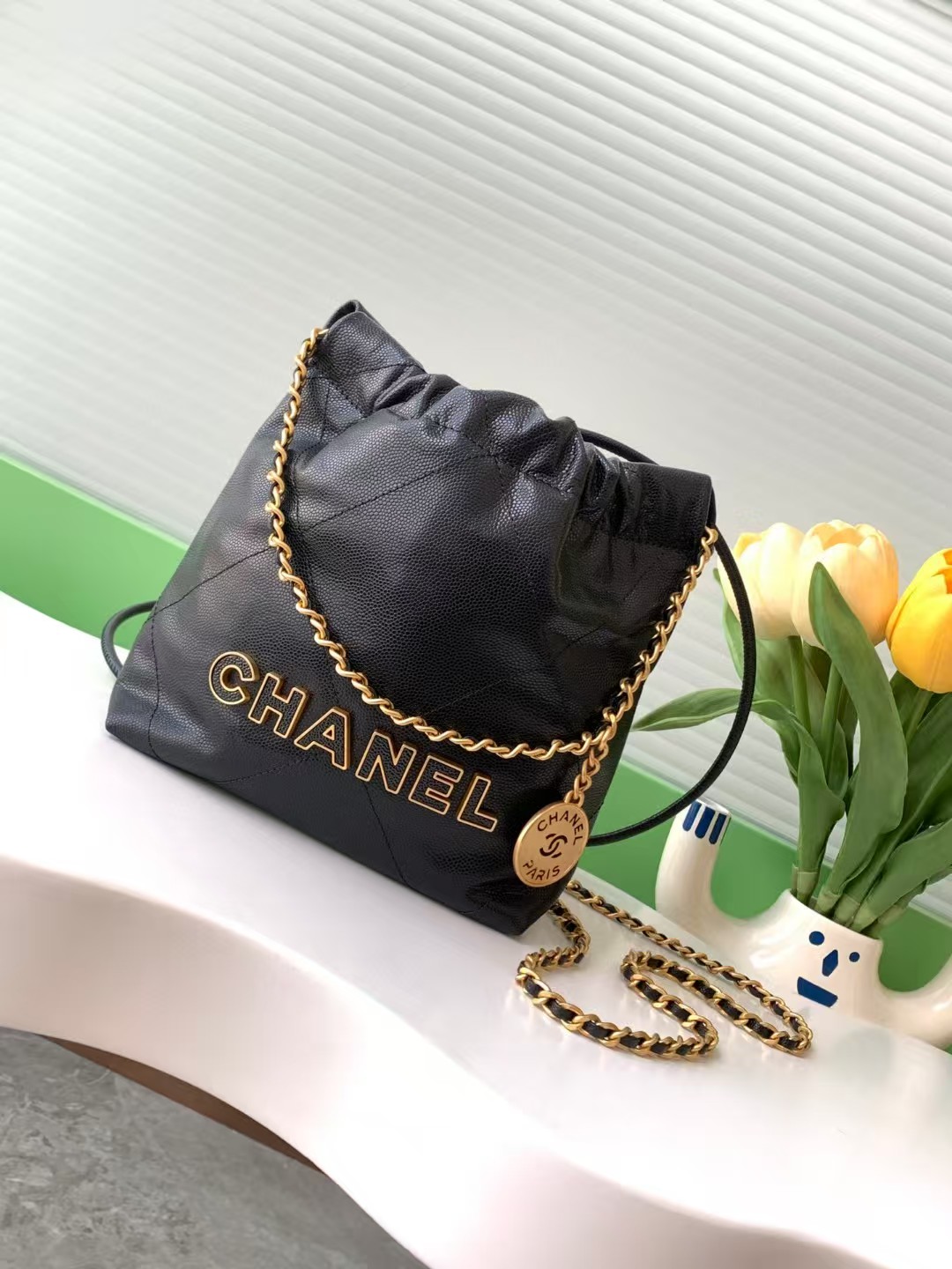 Chanel 22 MINI HANDBAG Shiny Grained Calfskin, Enamel & Gold-Tone Metal Black AS3980 High