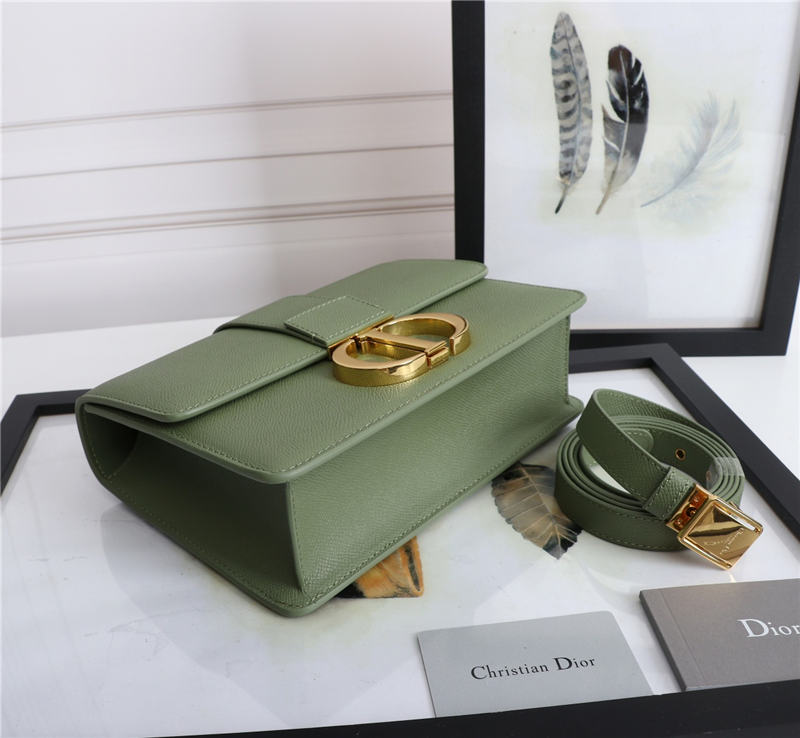 30 MONTAIGNE BAG Grained Calfskin Green High