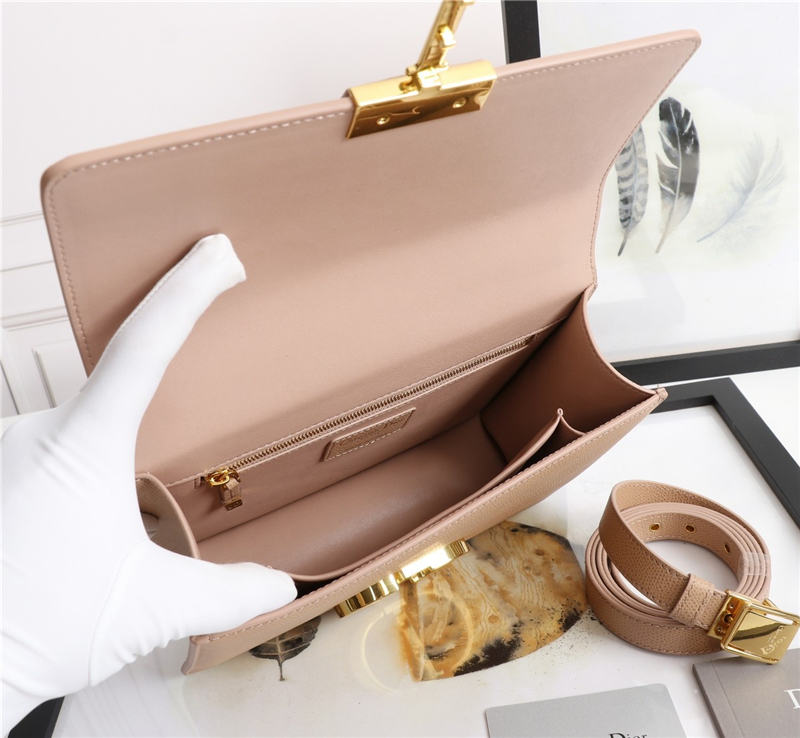 30 MONTAIGNE BAG Grained Calfskin Nude High