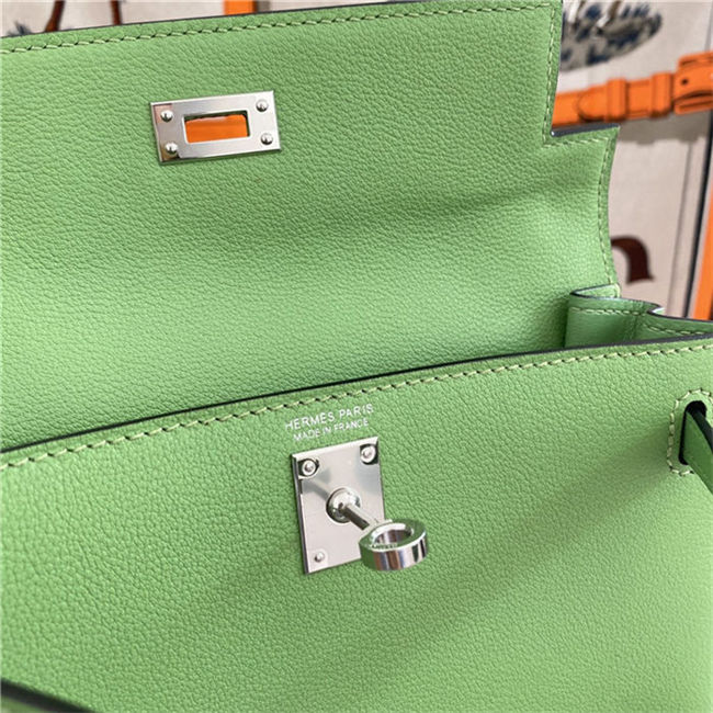 Hermes Kelly Danse 22cm Evercolor WAX Vert Criquet Silver Metal High