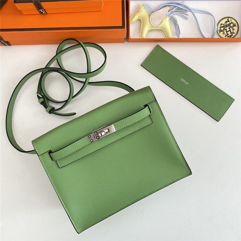 Hermes Kelly Danse 22cm Evercolor WAX Vert Criquet Silver Metal High