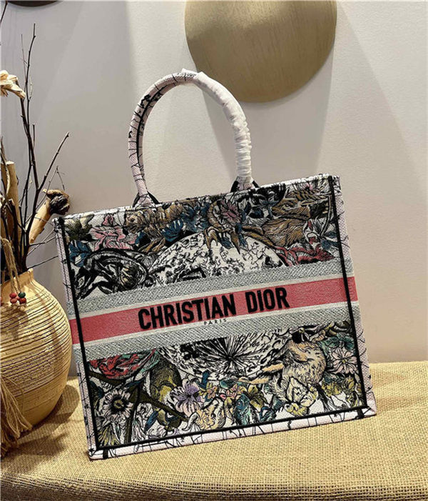 LARGE Dior BOOK TOTE Embroidery High