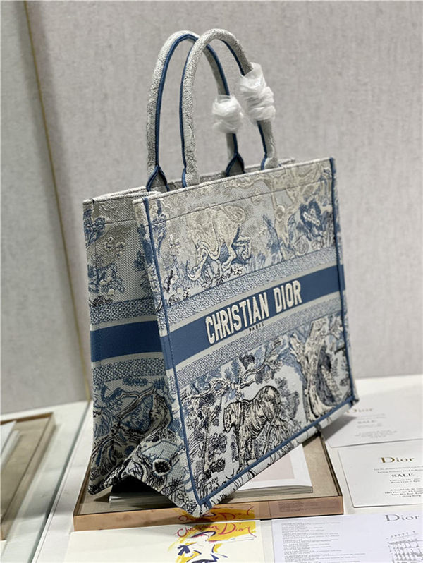 LARGE Dior BOOK TOTE Gradient Toile de Jouy Embroidery Blue High