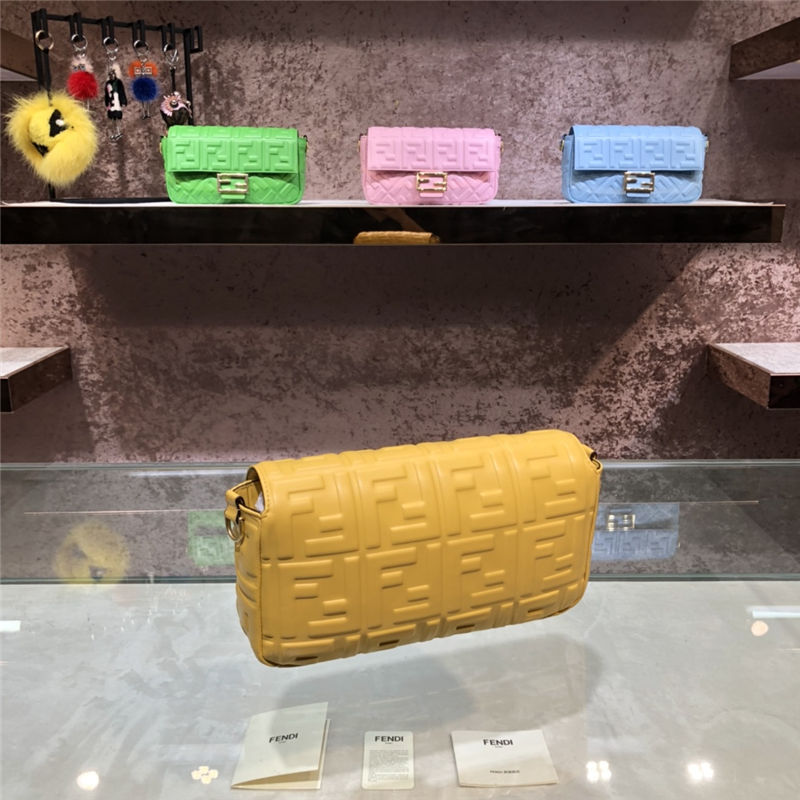 BAGUETTE leather bag Yellow High