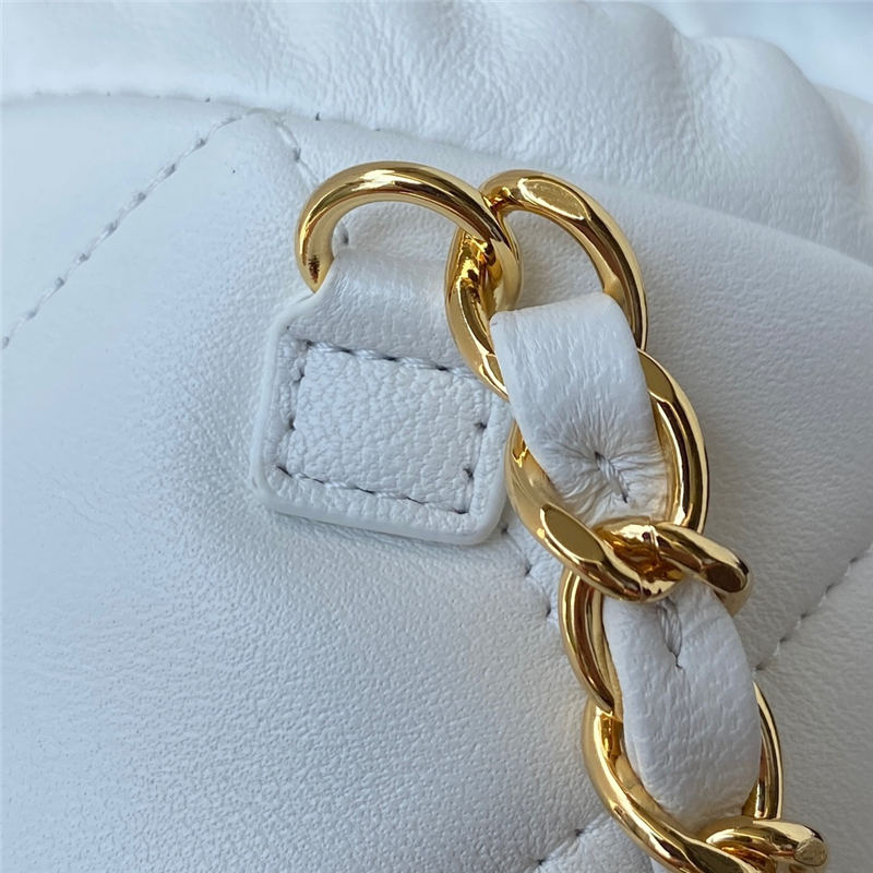 Chanel CLUTCH WITH CHAIN AP2330 Shiny Lambskin & Gold-Tone Metal White A