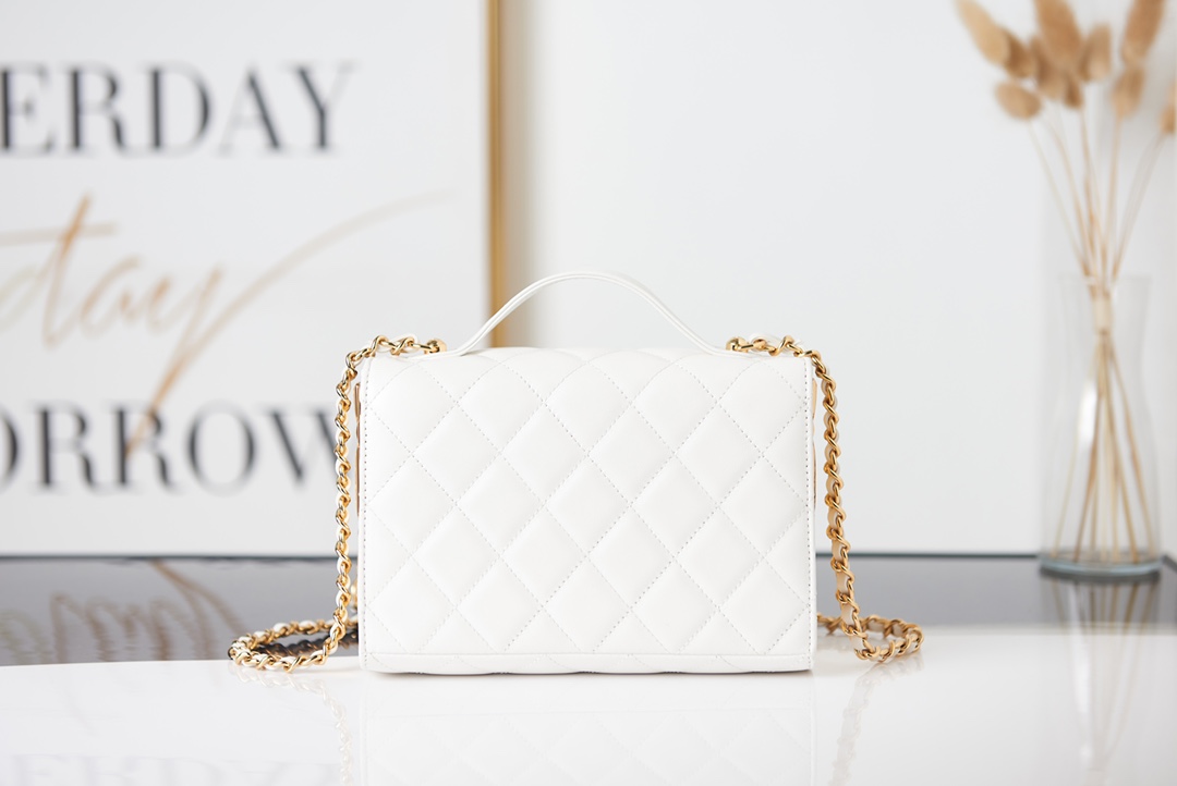 MINI FLAP BAG WITH HANDLE Lambskin & Gold-Tone Metal AS2796 White High