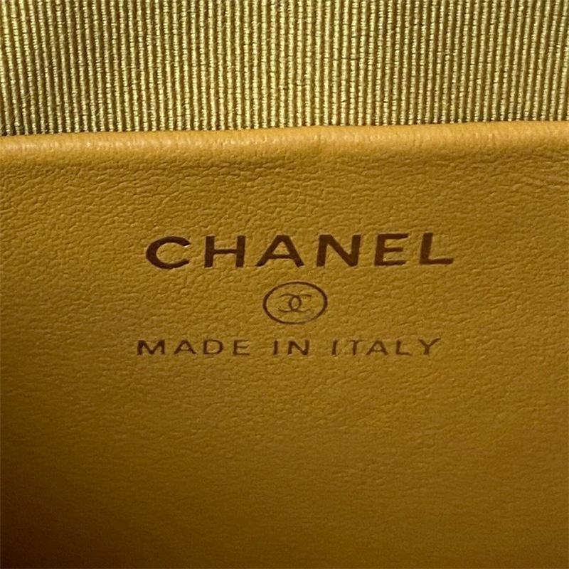 Chanel CLUTCH WITH CHAIN AP3378 Shiny Aged Calfskin & Gold-Tone Metal Mustard High