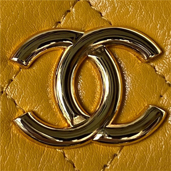 Chanel CLUTCH WITH CHAIN AP3378 Shiny Aged Calfskin & Gold-Tone Metal Mustard High