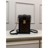 Louis Vuitton VERTICAL TRUNK POCHETTE Monogram M63913 High