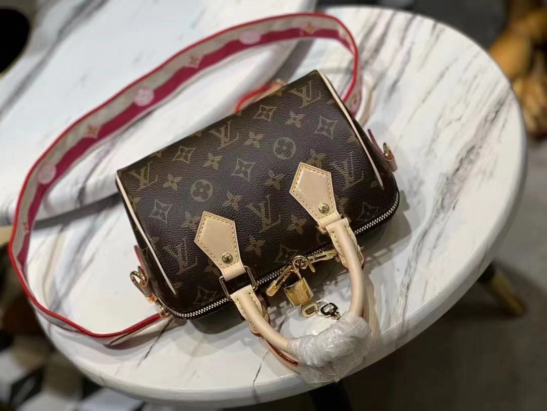 Louis Vuitton SPEEDY BANDOULIÈRE 20 Monogram M45948 High