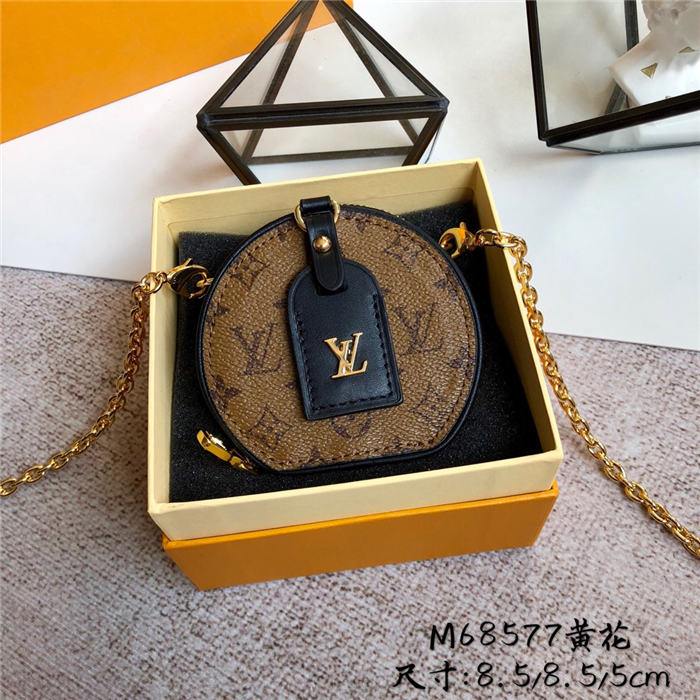 Louis Vuitton Boite Chapeau Necklace Monogram Reverse M68577 High