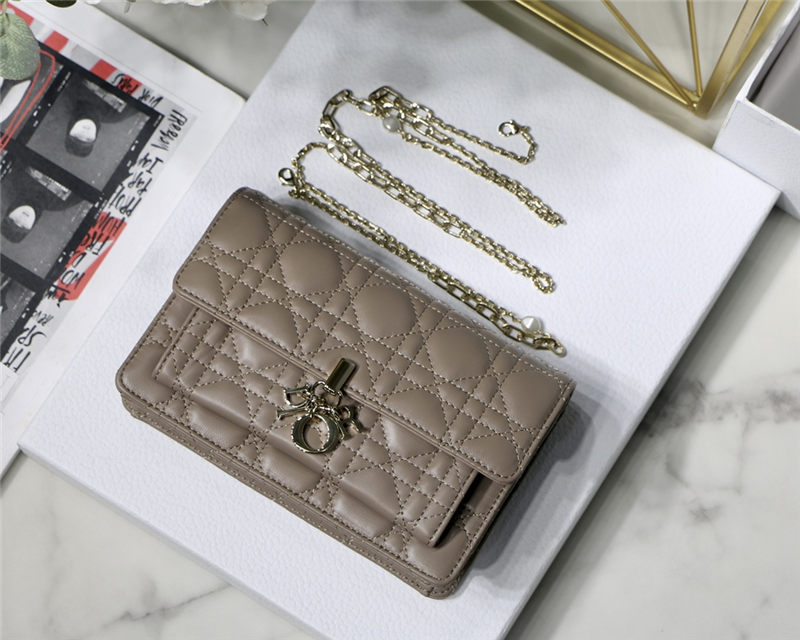 LADY Dior CHAIN POUCH Cannage Lambskin Warm Taupe High