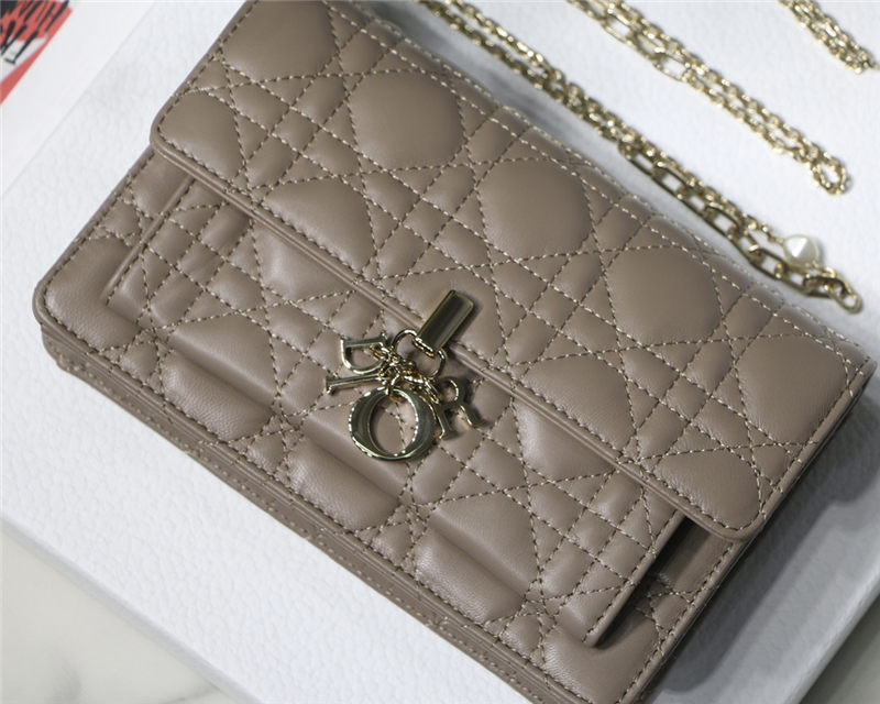 LADY Dior CHAIN POUCH Cannage Lambskin Warm Taupe High