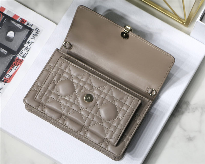 LADY Dior CHAIN POUCH Cannage Lambskin Warm Taupe High