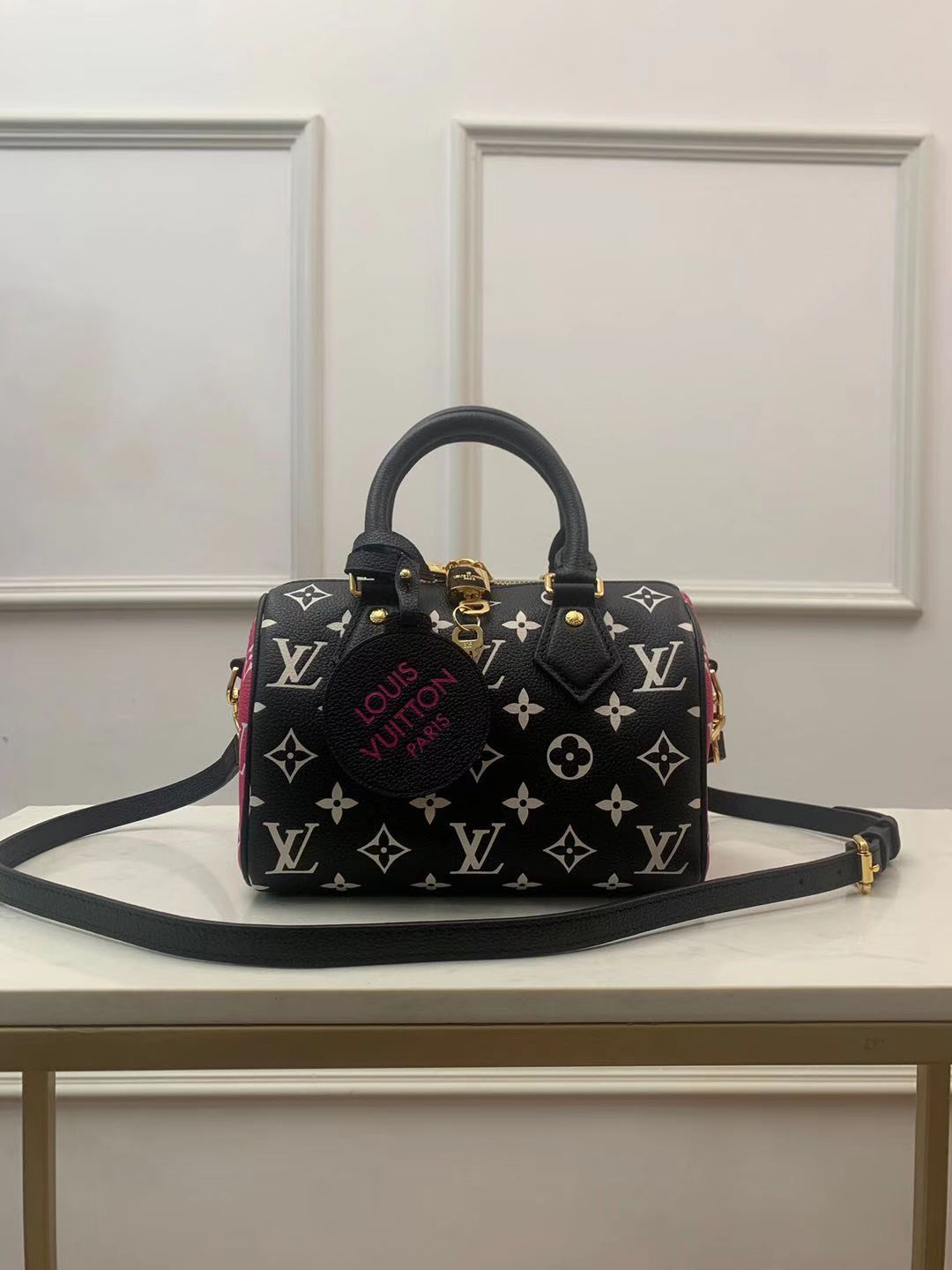 Louis Vuitton SPEEDY BANDOULIÈRE 20 Printed and embossed grained cowhide leather M46088 High