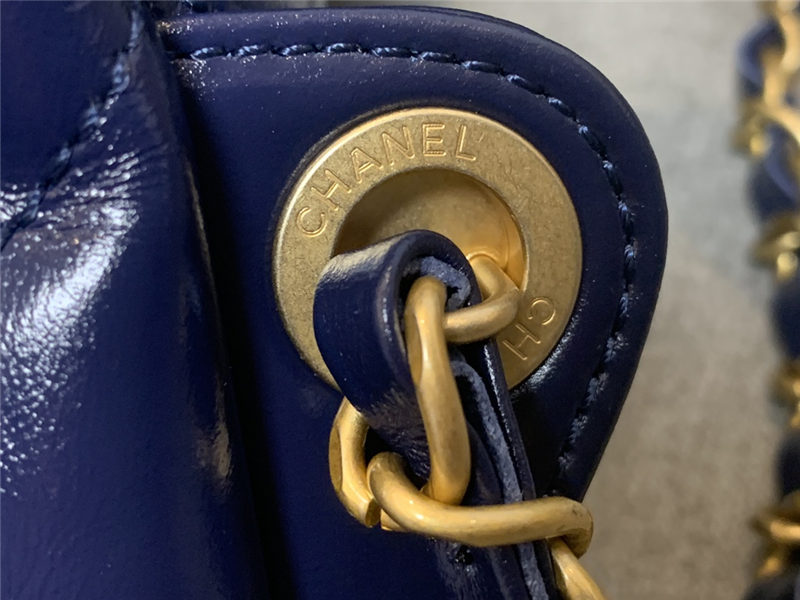 Chanel 22 BACKPACK Shiny Calfskin & Gold-Tone Metal AS3313 Navy High