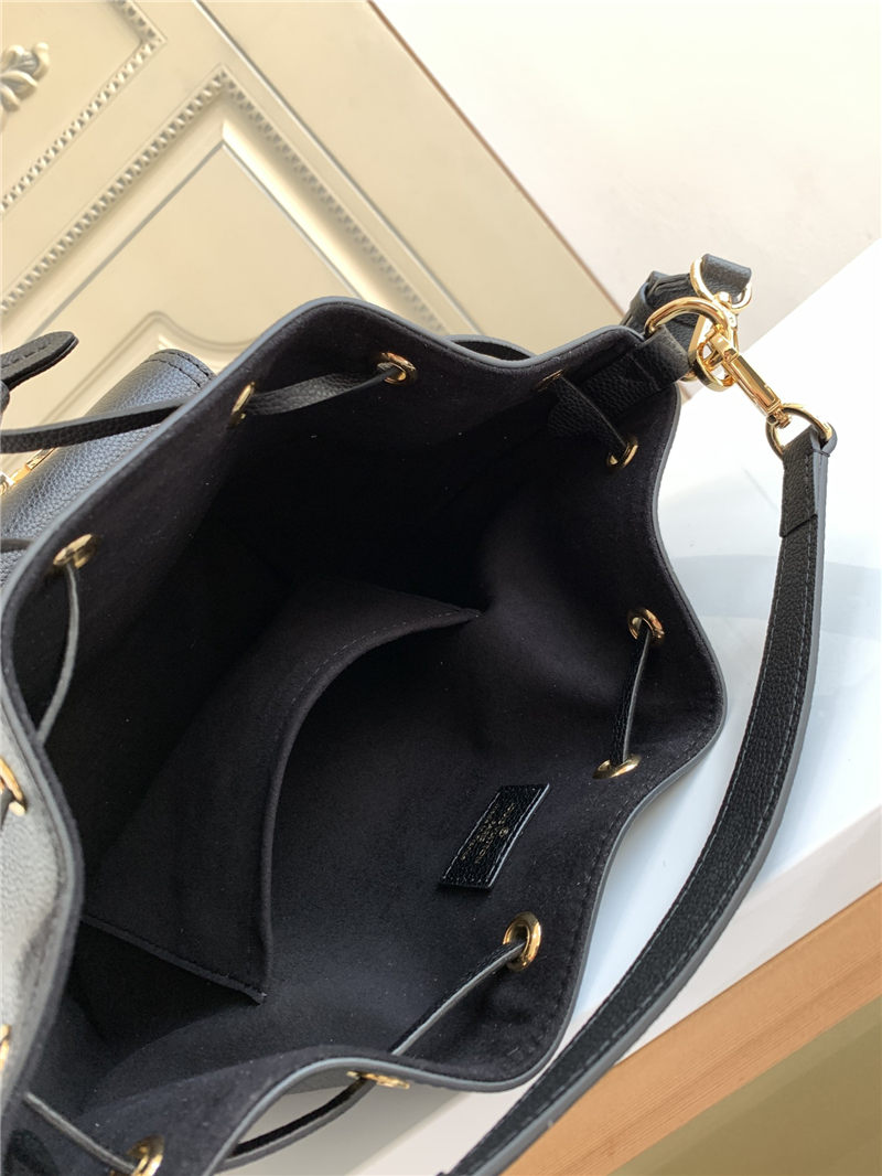 Louis Vuitton LOCKME BUCKET BAG Grained calf leather M57687 High