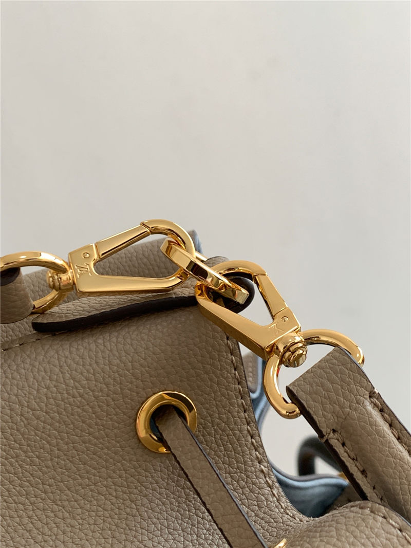 Louis Vuitton LOCKME BUCKET BAG Grained calf leather M57689 High