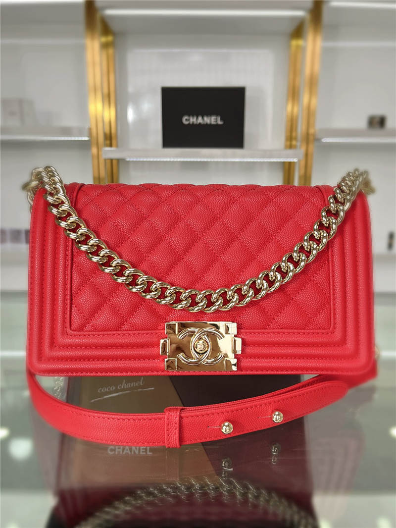 BOY Chanel HANDBAG Grained Calfskin Red Gold Metal High