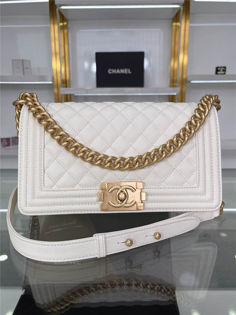 BOY Chanel HANDBAG Grained Calfskin White Matt-Gold Metal High