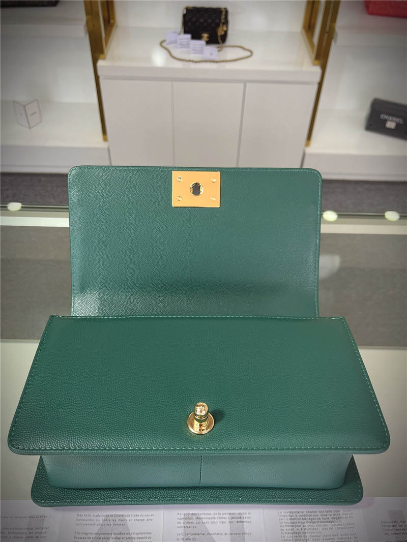 BOY Chanel HANDBAG Grained Calfskin Green Gold Metal High