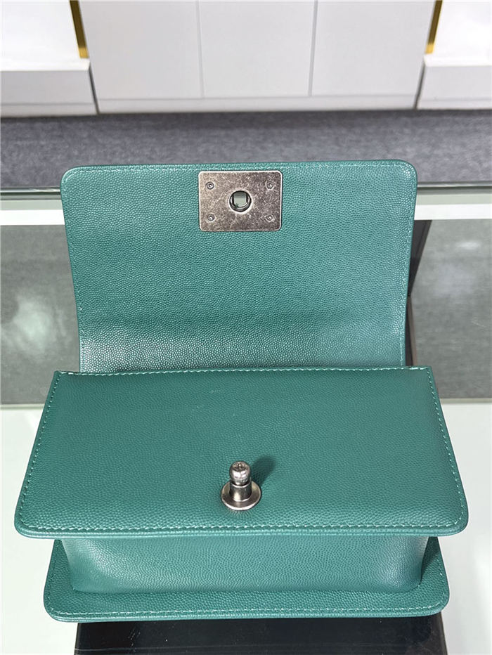 SMALL BOY Chanel HANDBAG Grained Calfskin Green Anti-Silver Metal High