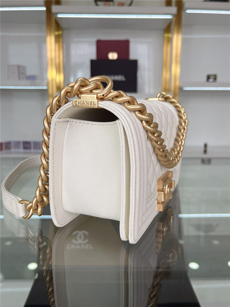 SMALL BOY Chanel HANDBAG Grained Calfskin White Matt-Gold Metal High