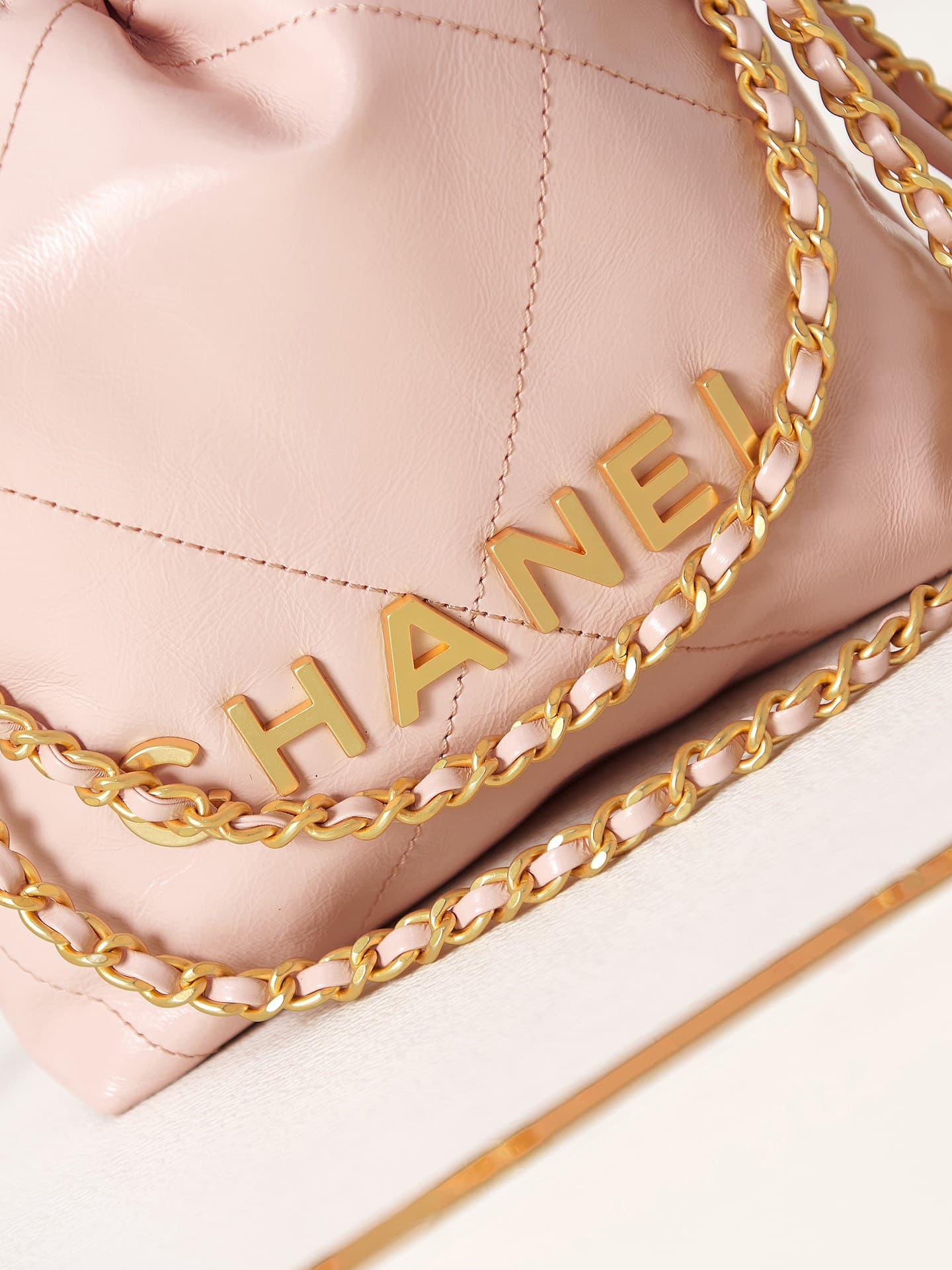 Chanel 22 MINI HANDBAG Shiny Calfskin Pink & Gold-Tone Metal AS3980 High