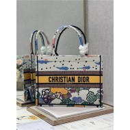 MEDIUM Dior BOOK TOTE Dior Ciel de Rêve Embroidery High